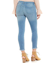 Load image into Gallery viewer, Jessica Simpson Women's Rolled Crop Skinny Jean