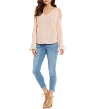 Load image into Gallery viewer, Jessica Simpson Women's Rolled Crop Skinny Jean