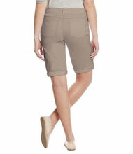 Load image into Gallery viewer, Buffalo David Bitton Womens Cuffed Bermuda Shorts
