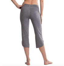 Load image into Gallery viewer, Tuff Athletics Womens Crop Capri Pants (Medium, Gray Spacedye)
