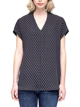 Load image into Gallery viewer, Pleione Sleeveless Button Down Henley Blouse Print Shirt with Front Chest Pocket
