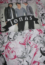 Load image into Gallery viewer, Disney Jonas Mordern Rock Twin Size sheet Set
