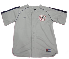 Load image into Gallery viewer, Nike New York Yankees Youth Boys Jersey
